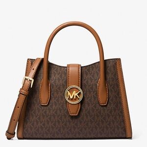 MICHAEL KORS
Gabby Small Logo Satchel
COLOR BROWN
NWT